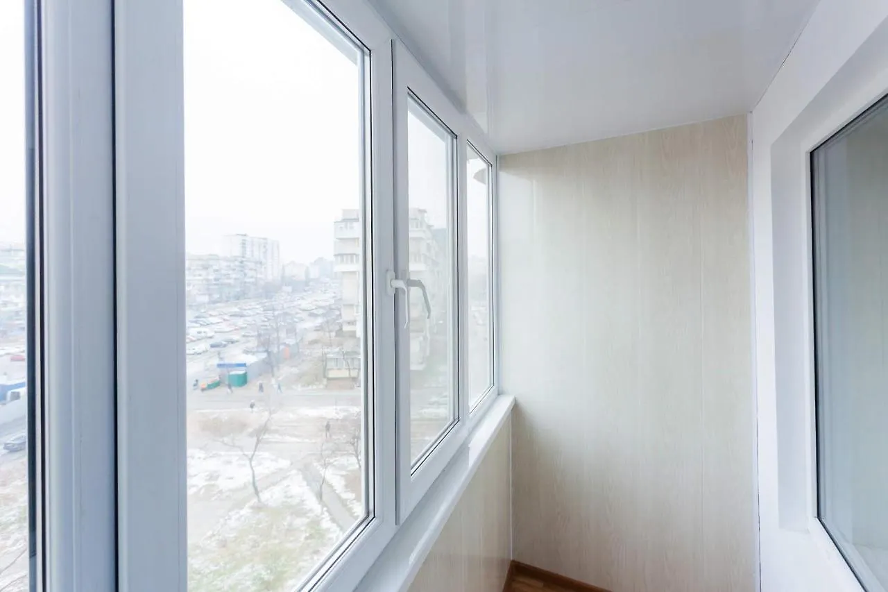 Apartment Obolon Metro Station 키예프